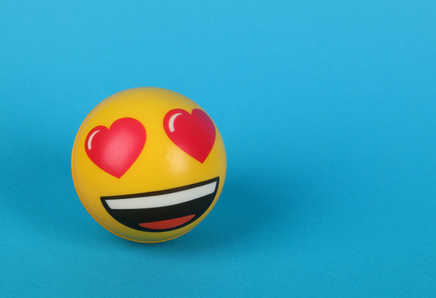 Smiley mit Herzaugen